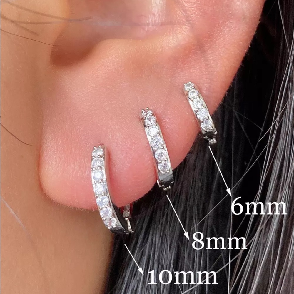 Silver plated cubic zirconia crystal hoop fashion earring